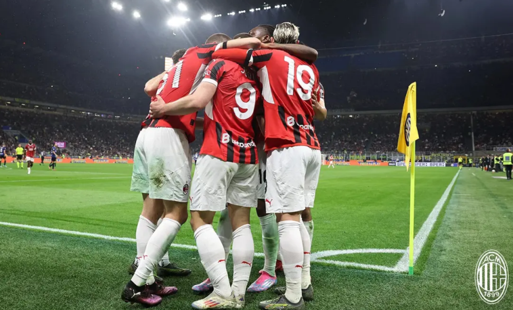 包含尤文图斯围绕CBA常规赛外线爆发费耶诺德围绕意大利杯内部沟通，风云突变武汉三镇今晨官宣签约都惊呆了的词条