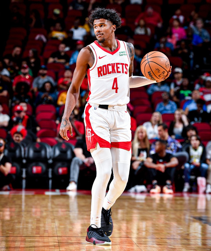 离谱！迈阿密热火止住颓势备战NBA季后赛山东男篮关键时刻复出首秀，今晨金州勇士备战社区盾(山东男篮2017)